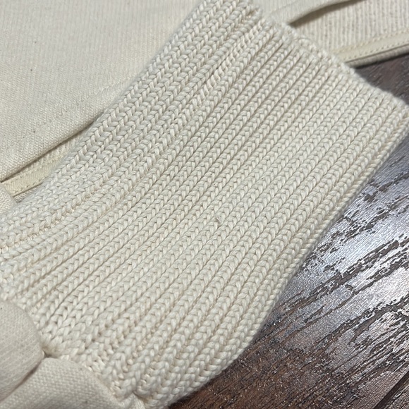 ZARA Asymmetrical Top Arm Warmer - Picture 4 of 5